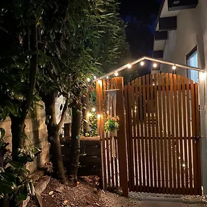 Hudson Homes Bed & Breakfast Victoria